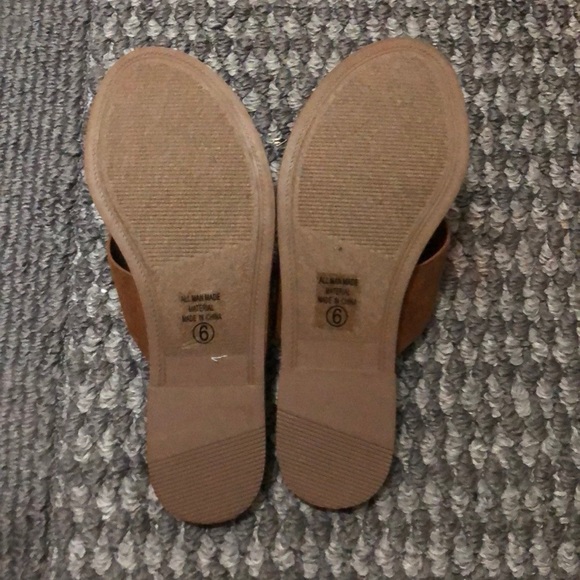 Brown sandals - Picture 3 of 3